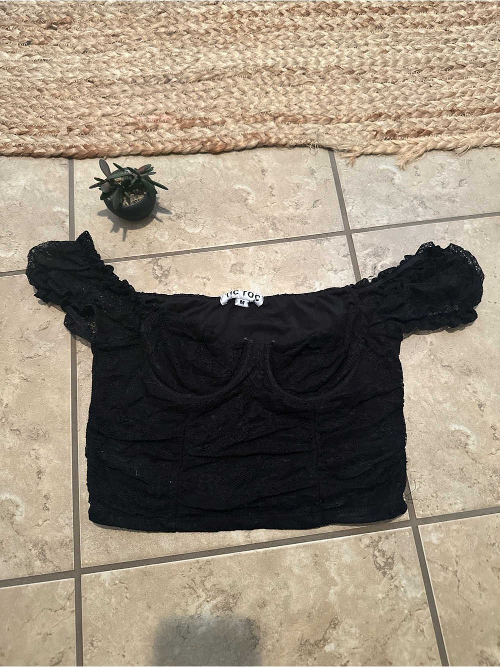 BLACK LACE CORSET OFF SHOULDER CROP TOP